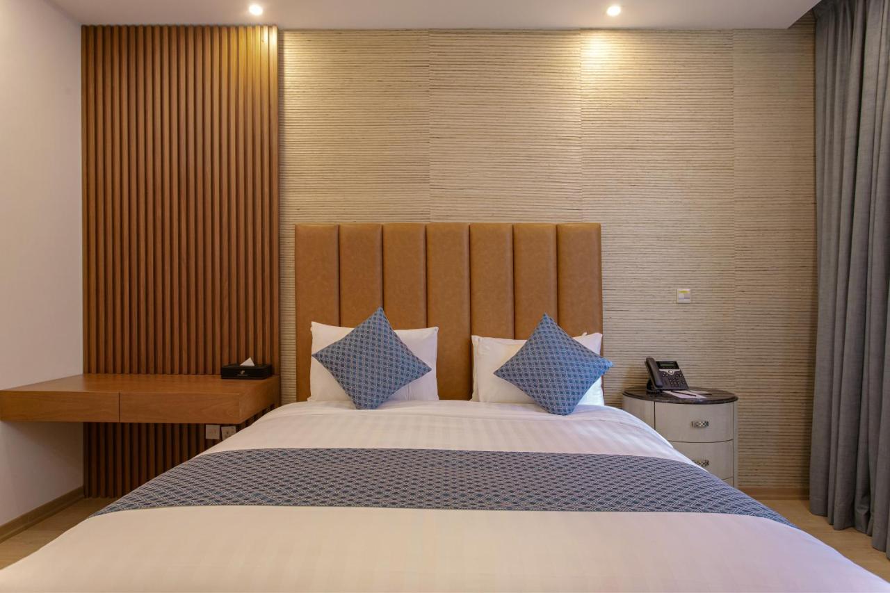 Sarwat Park Hotel Riyadh - Diplomatic Quarter Bagian luar foto