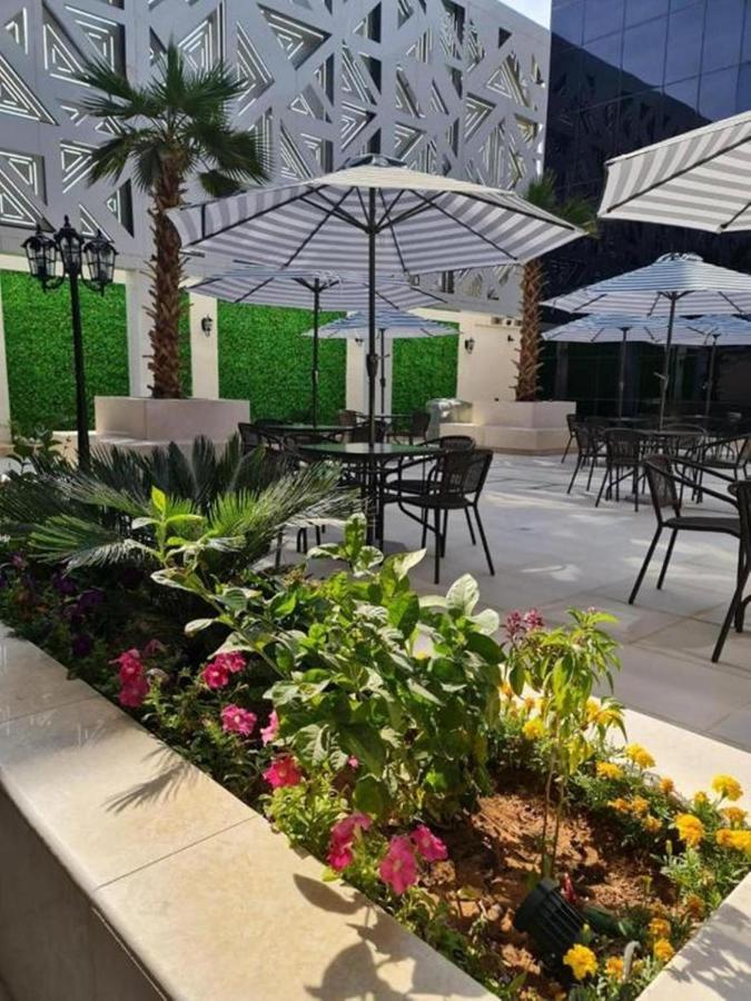 Sarwat Park Hotel Riyadh - Diplomatic Quarter Bagian luar foto