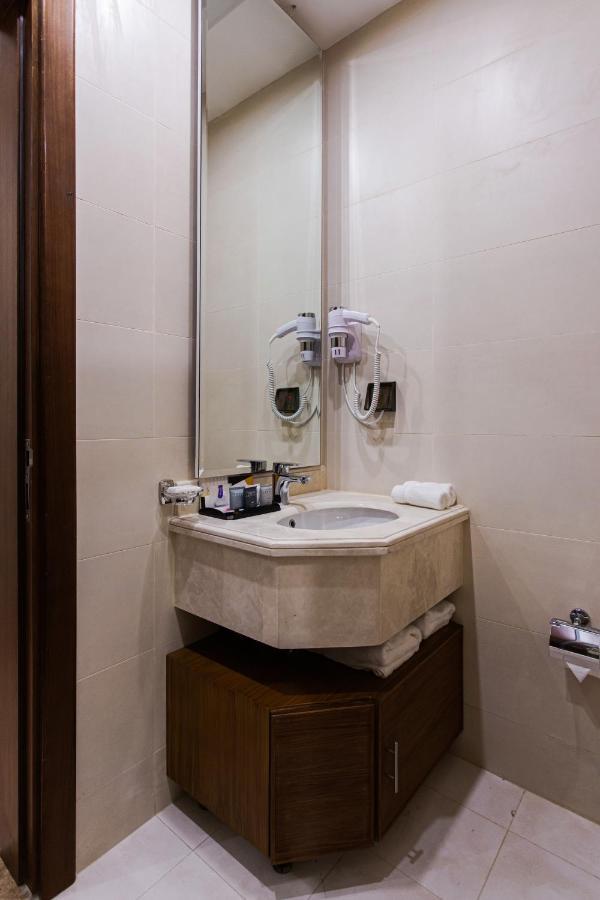 Sarwat Park Hotel Riyadh - Diplomatic Quarter Bagian luar foto