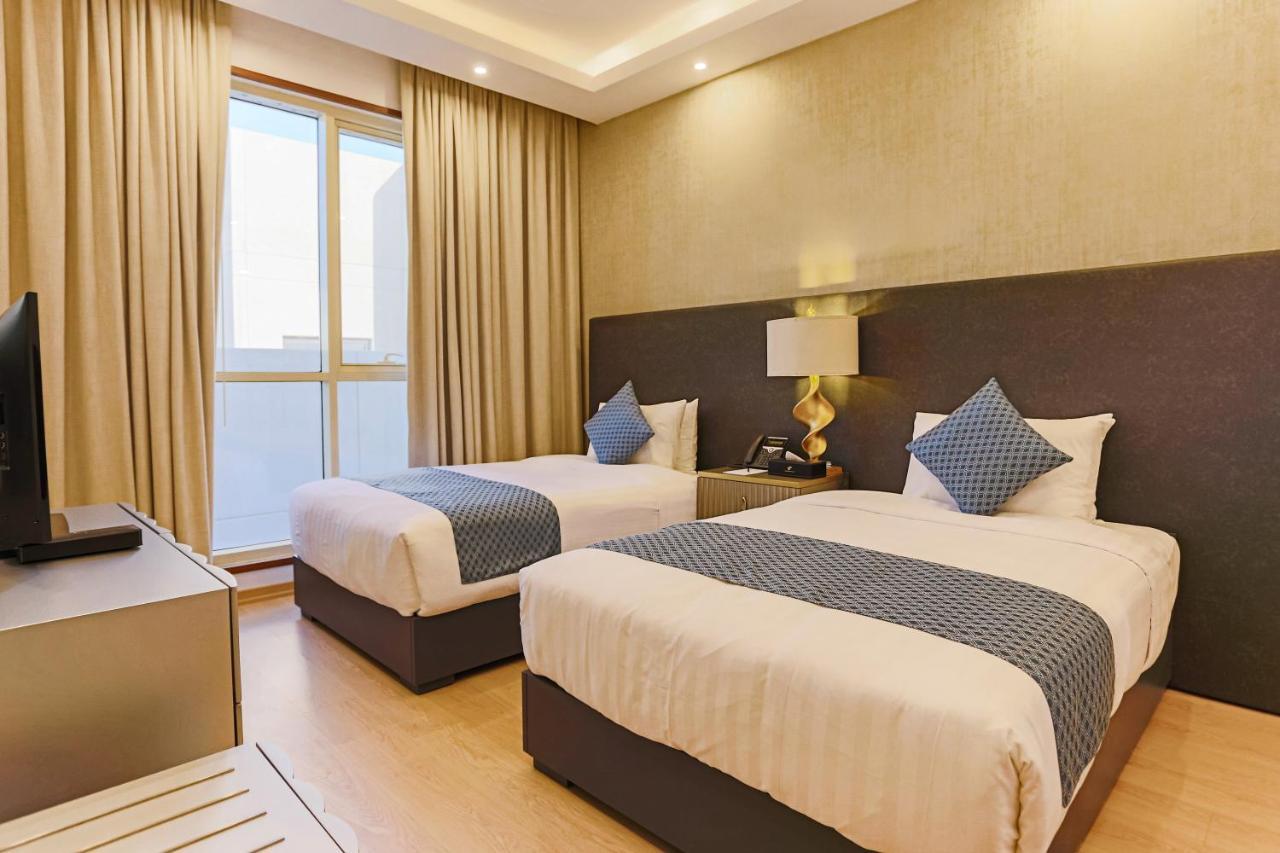 Sarwat Park Hotel Riyadh - Diplomatic Quarter Bagian luar foto