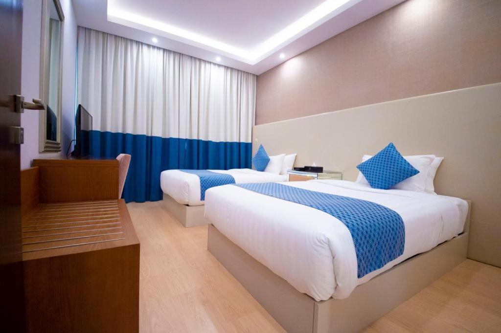 Sarwat Park Hotel Riyadh - Diplomatic Quarter Bagian luar foto