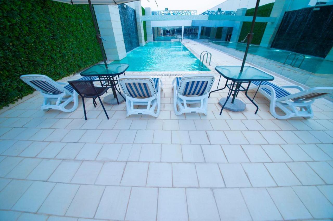 Sarwat Park Hotel Riyadh - Diplomatic Quarter Bagian luar foto
