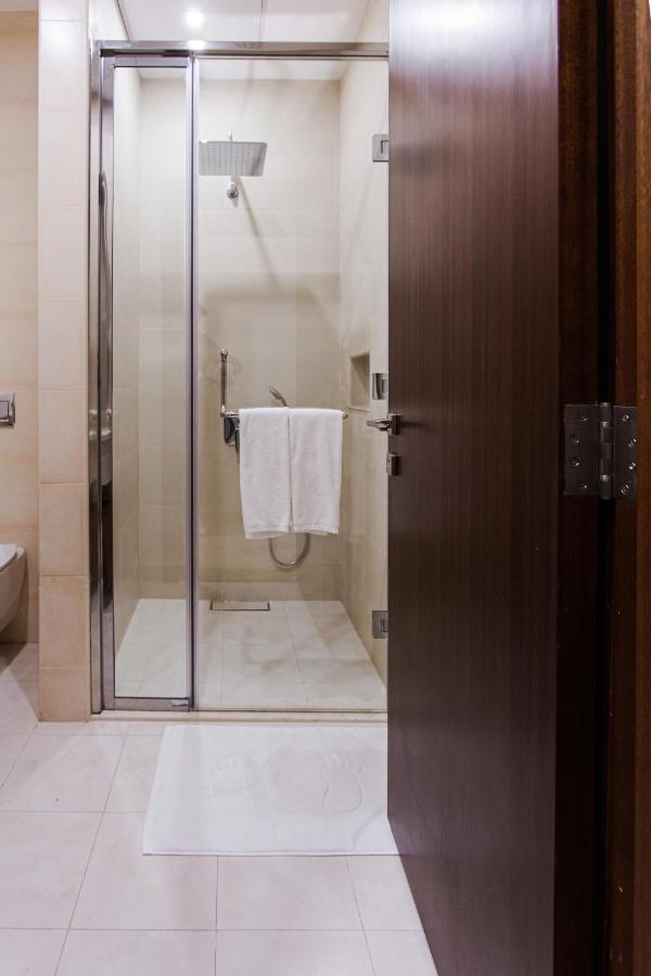 Sarwat Park Hotel Riyadh - Diplomatic Quarter Bagian luar foto