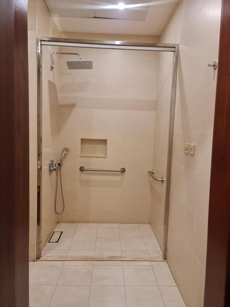 Sarwat Park Hotel Riyadh - Diplomatic Quarter Bagian luar foto